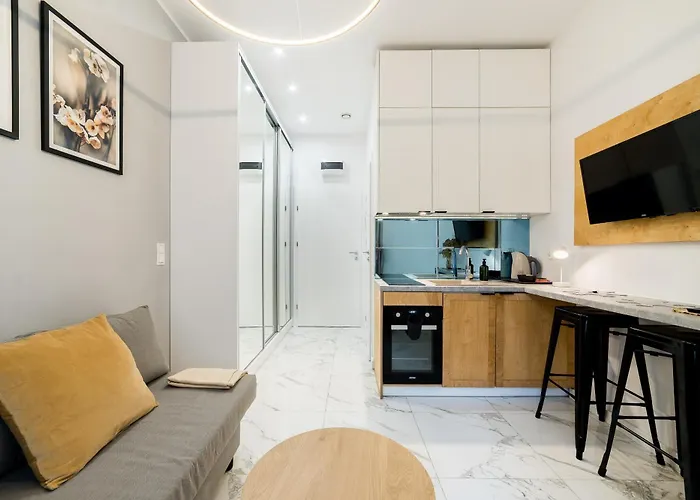 Apartament łąkowa Charming By Bookinghost