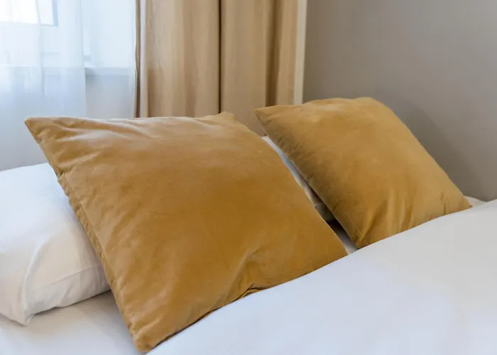 łąkowa Charming By Bookinghost