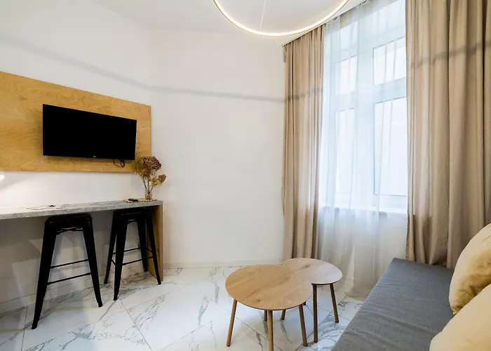 łąkowa Charming By Bookinghost