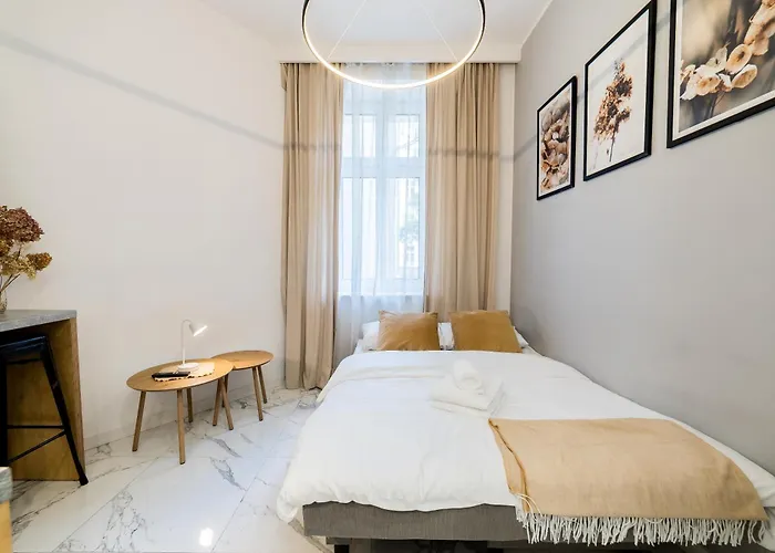 Lakowa Charming By Bookinghost Poznań